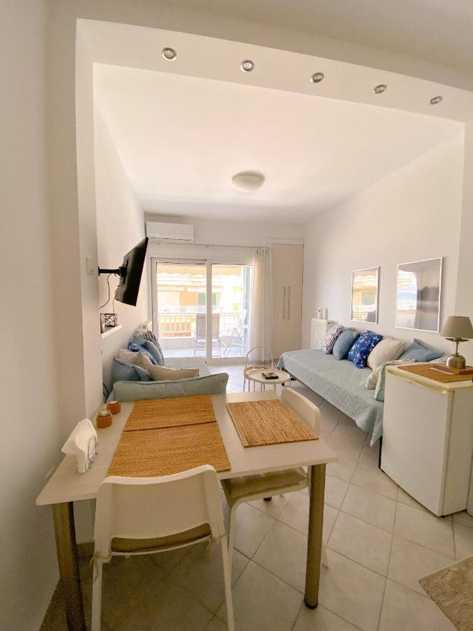 A Wonderful Apartment In Front Of The Sea! Peraía Exteriér fotografie